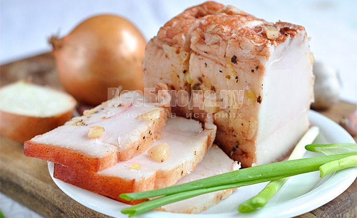 сало в луковой шелухе