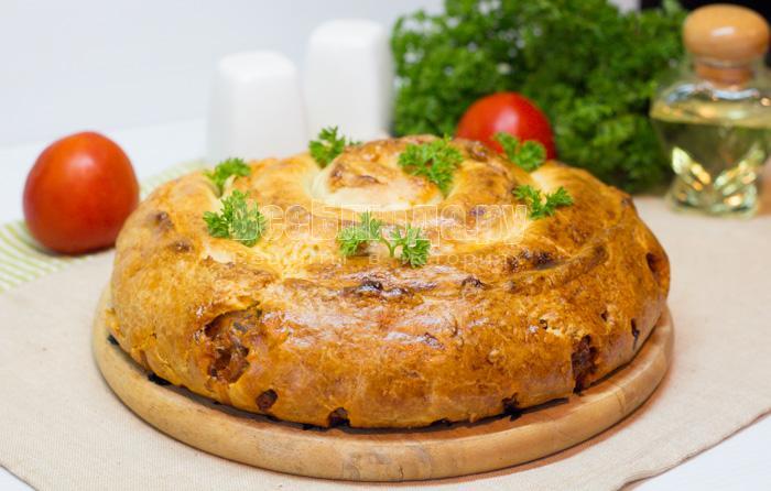 готовый капустный пирог