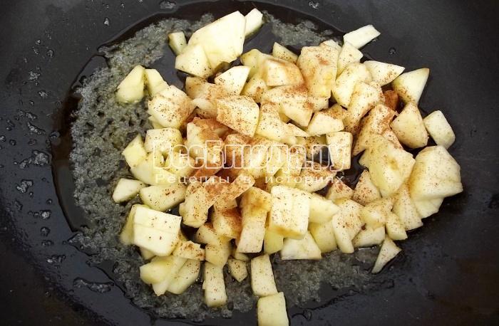 карамелизовать яблоки
