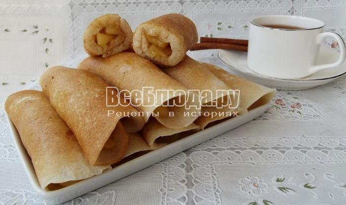 готовые мини блинчики с карамелизованными яблоками