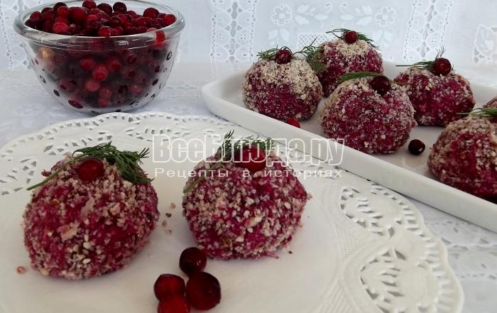 Свекольные шарики - салат из свеклы, яйца, сыра, чеснока