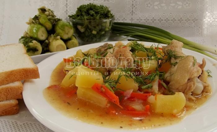 Жаркое из курицы с картошкой
