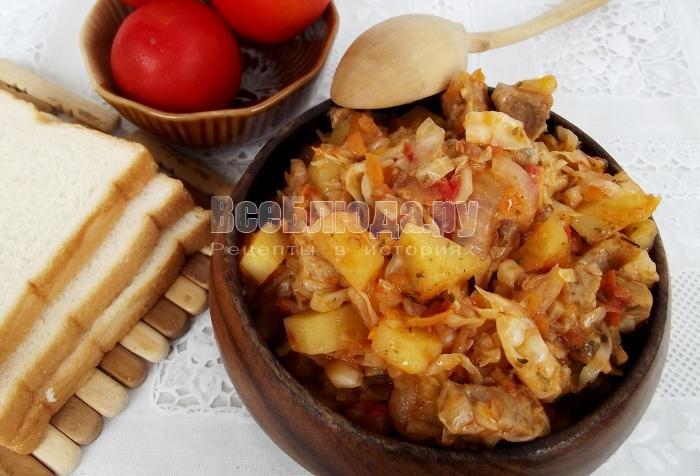 Солянка из квашеной капусты с фасолью