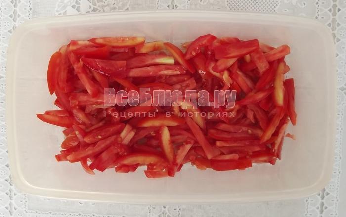 порезать помидоры