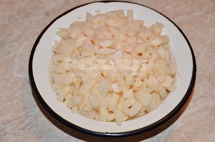 нарежьте картофель